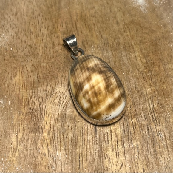 Seashell 925 Sterling Silver Pendant - Picture 3 of 13